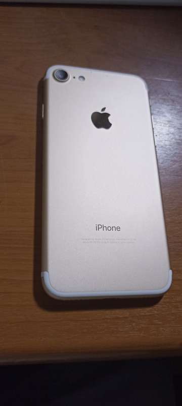 iPhone 7 - Gold - 128GB - Excellent Condition